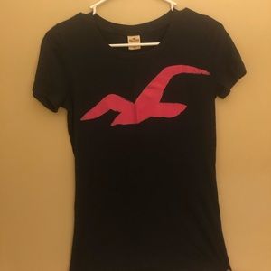 Hollister black Women’s T-Shirt Size S.